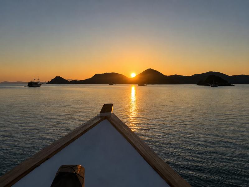 Komodo Budget Liveaboard 3D2N – Shared Cabin from Labuan Bajo